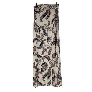 ❌SOLD❌ White Pattern Maxi Skirt